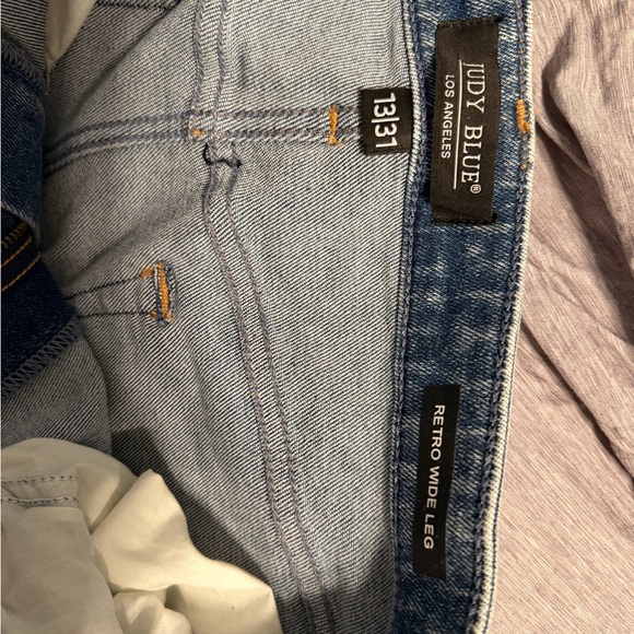 Judy Blue wide leg Distressed Women Jeans - Picture 3 of 3